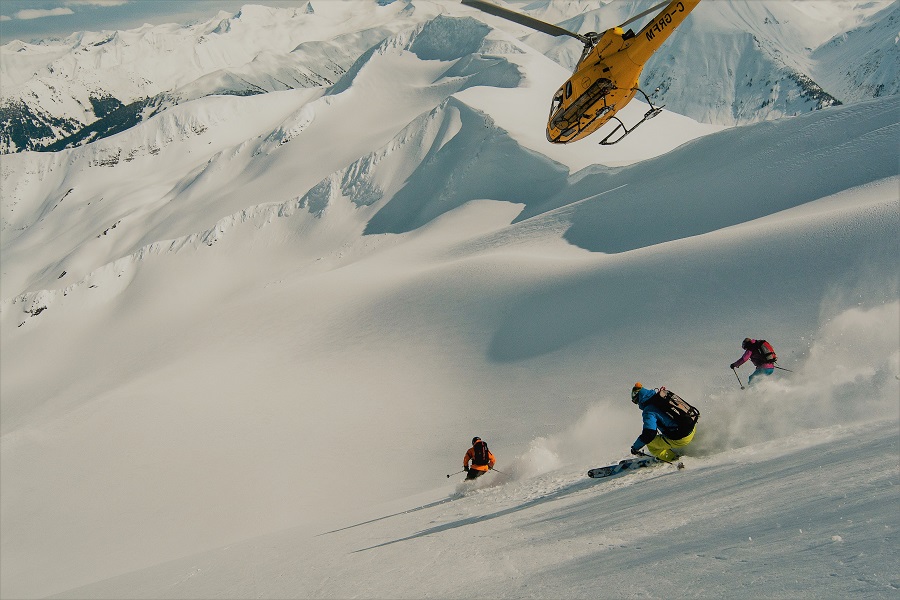 Heliski. una alucinante experiencia en la nieve asequible para casi todos los niveles (y bolsillos)