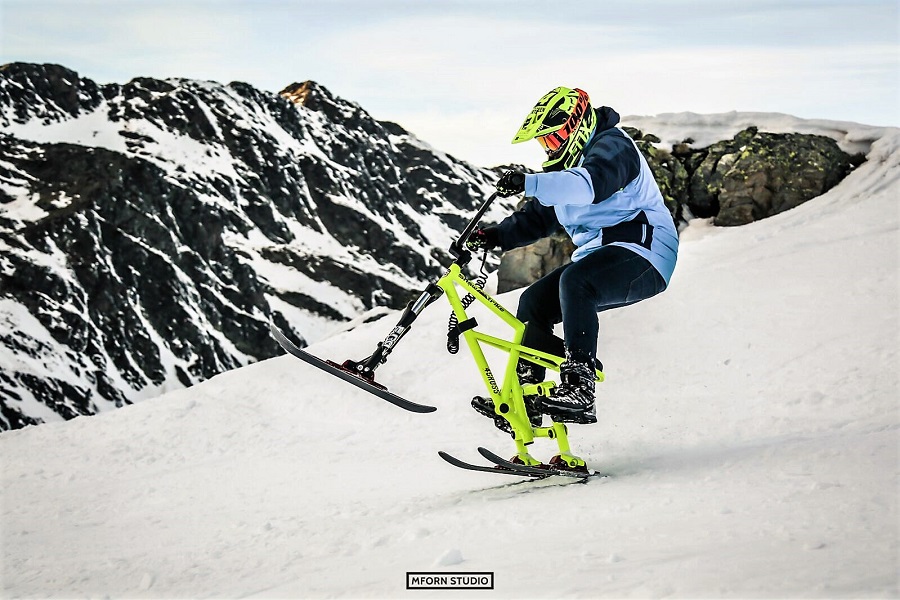 Snowtrike: La alternativa en la nieve para los no quieren dejar sus "bicis" en invierno