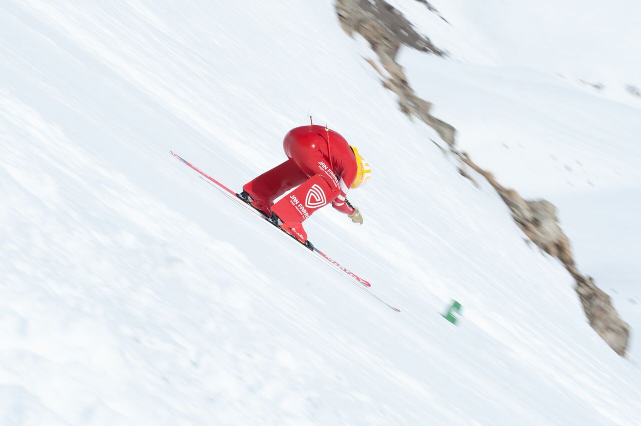 Caída espectacular de Jan Farrell a 216 kilómetros por hora en Vars 