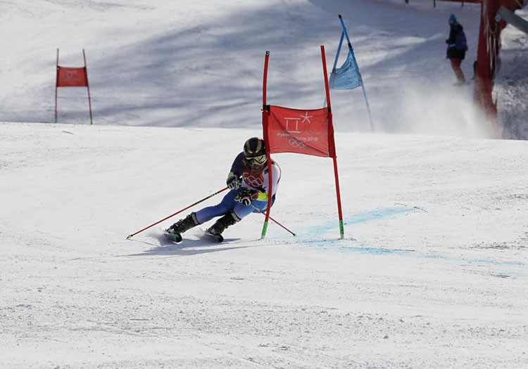 El español Juan del Campo debuta sin suerte en el gigante de PyeongChang