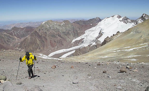 Kilian Jornet pulveriza el récord del Aconcagua: 12 horas y 49 minutos