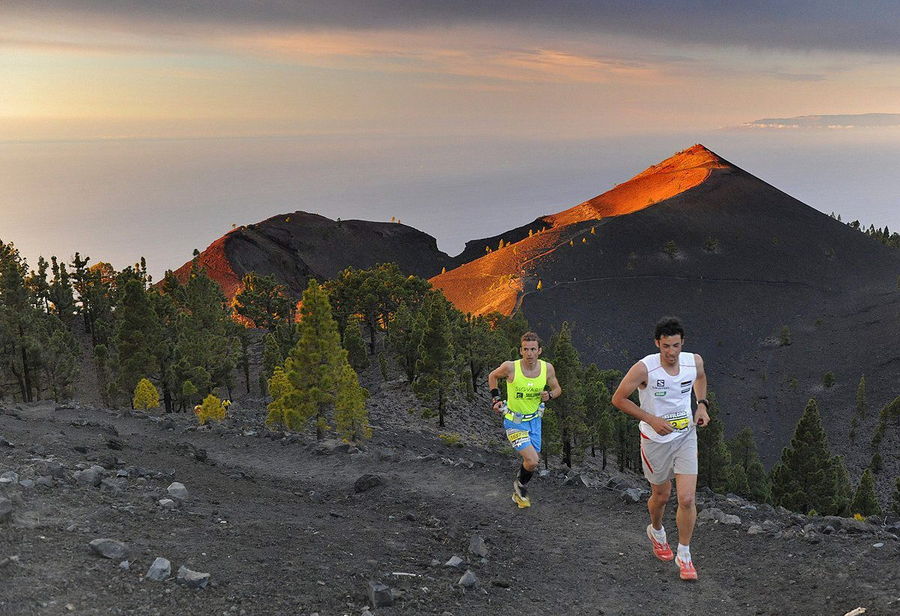 Kilian Jornet rompe el crono para conquistar la Transvulcania