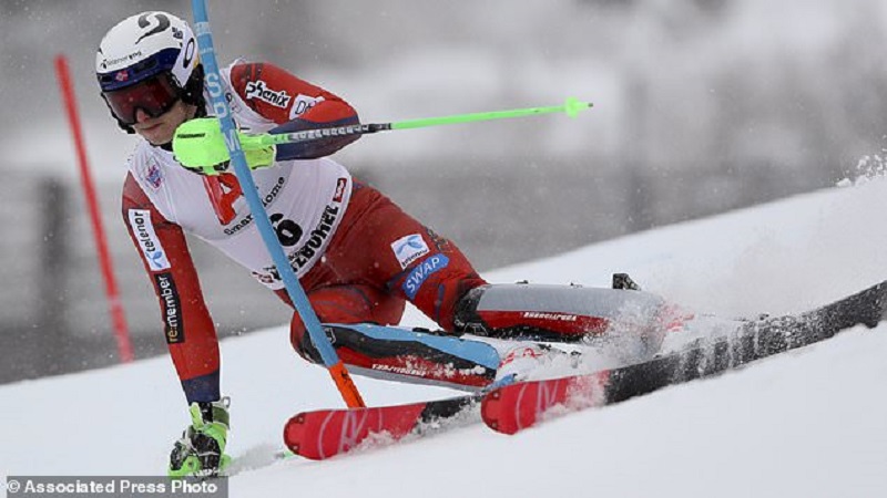 Kristoffersen sorprende a Hirscher y se lleva el slalom de Kitzbühel