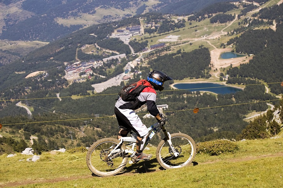 La multiaventura del verano se vive en La Molina