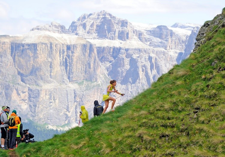 Doblete de Laura Orgué en un fin de semana mágico en los Dolomitas