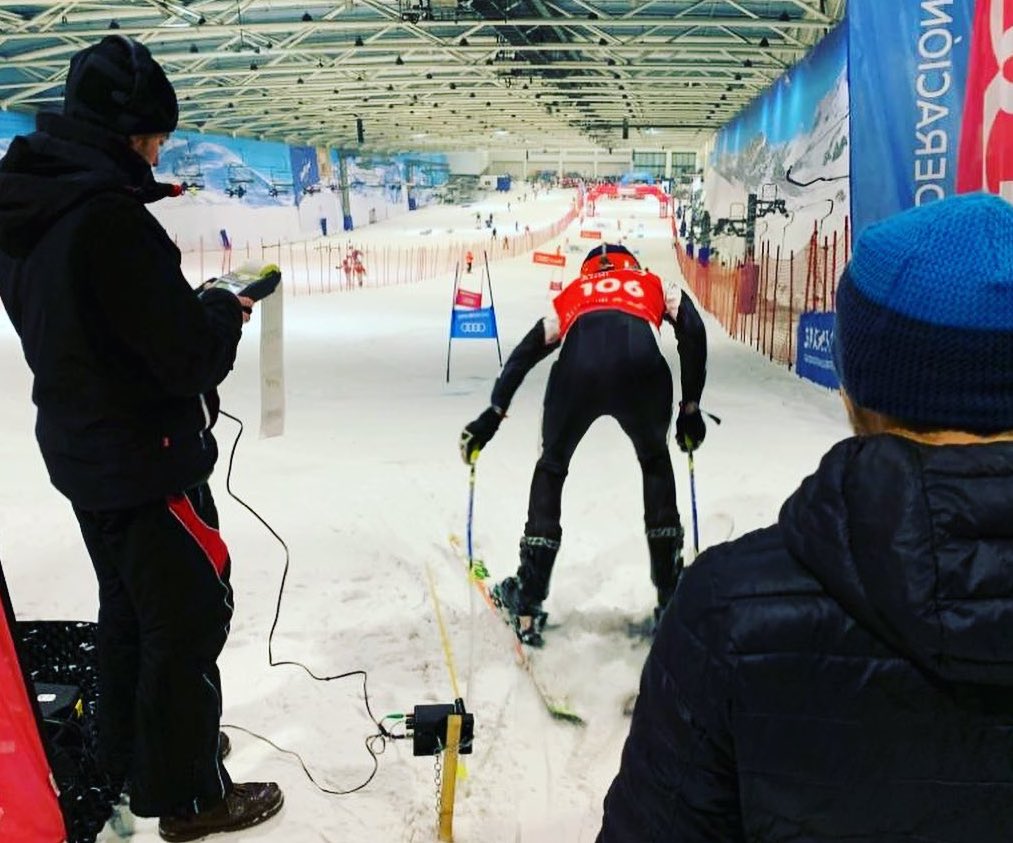 Malestar entre los clubes de esquí de Madrid y Snowzone por las dificultades para entrenar