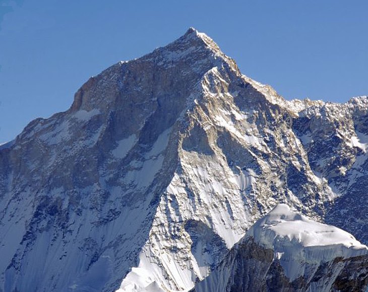 Ferran Latorre se lanza a la conquista del duodécimo ocho mil: el Makalu (8.463 m)