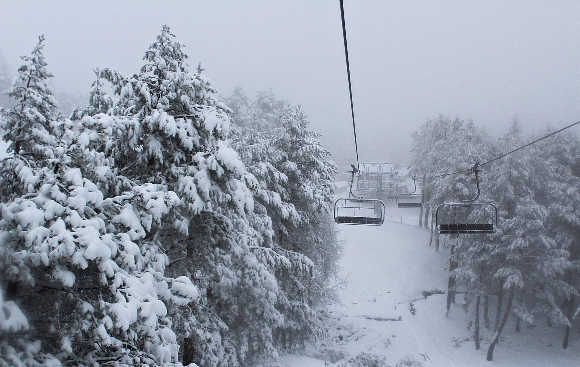 Manzaneda cambia de manos en un intento de ver si puede abrir sus pistas ahora que hay nieve