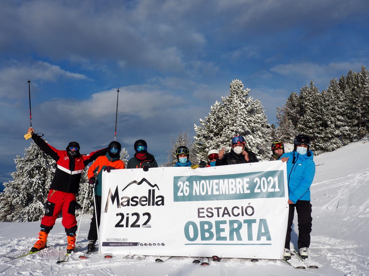 Más de 1.000 esquiadores inauguran la temporada en Masella