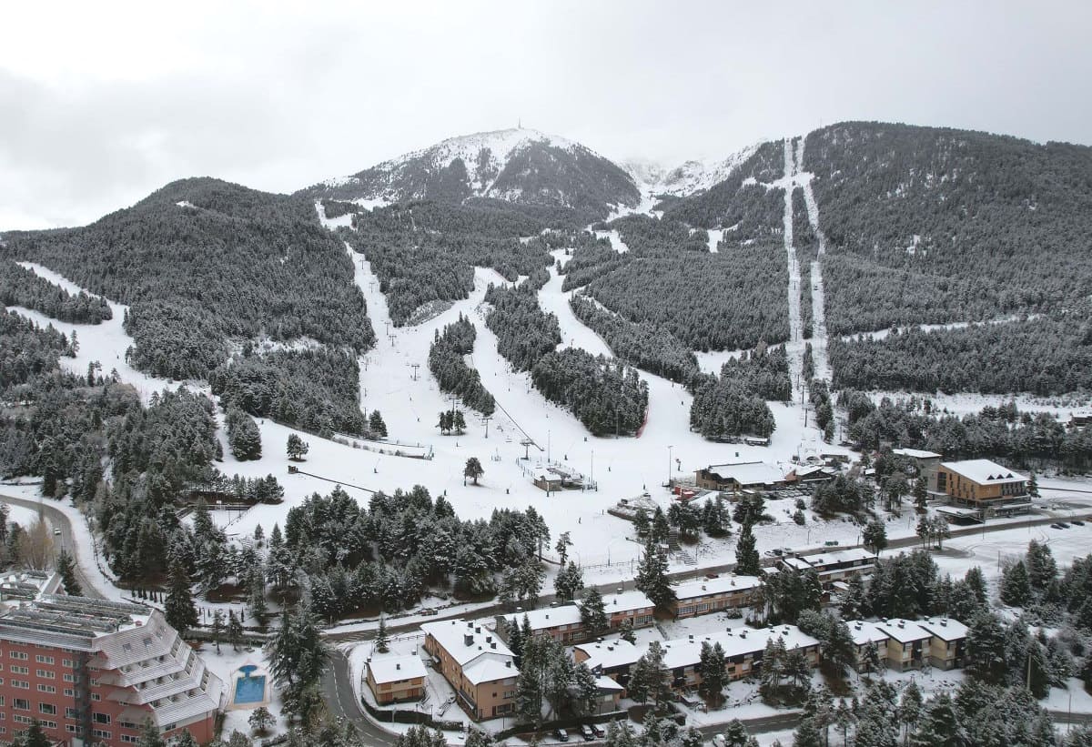 Masella anuncia su apertura para este viernes con 28 km de pistas