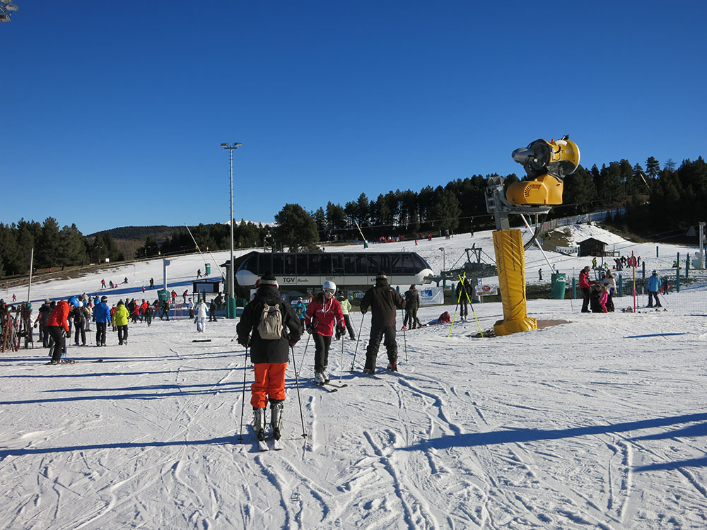 Buen fin de semana en Masella gracias al tiempo agradable y a la nieve producida