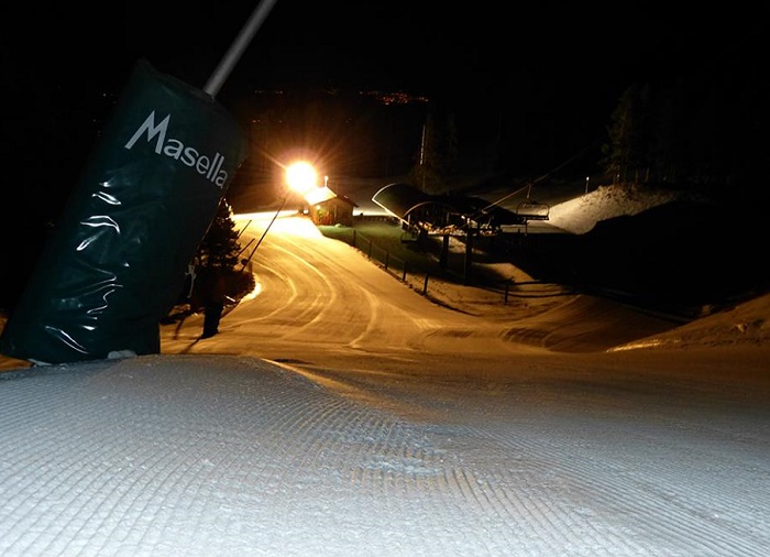 Inaugurado en la temporada 2013/14, el esquí nocturno de Maella es una de sus Joyas de la Corona