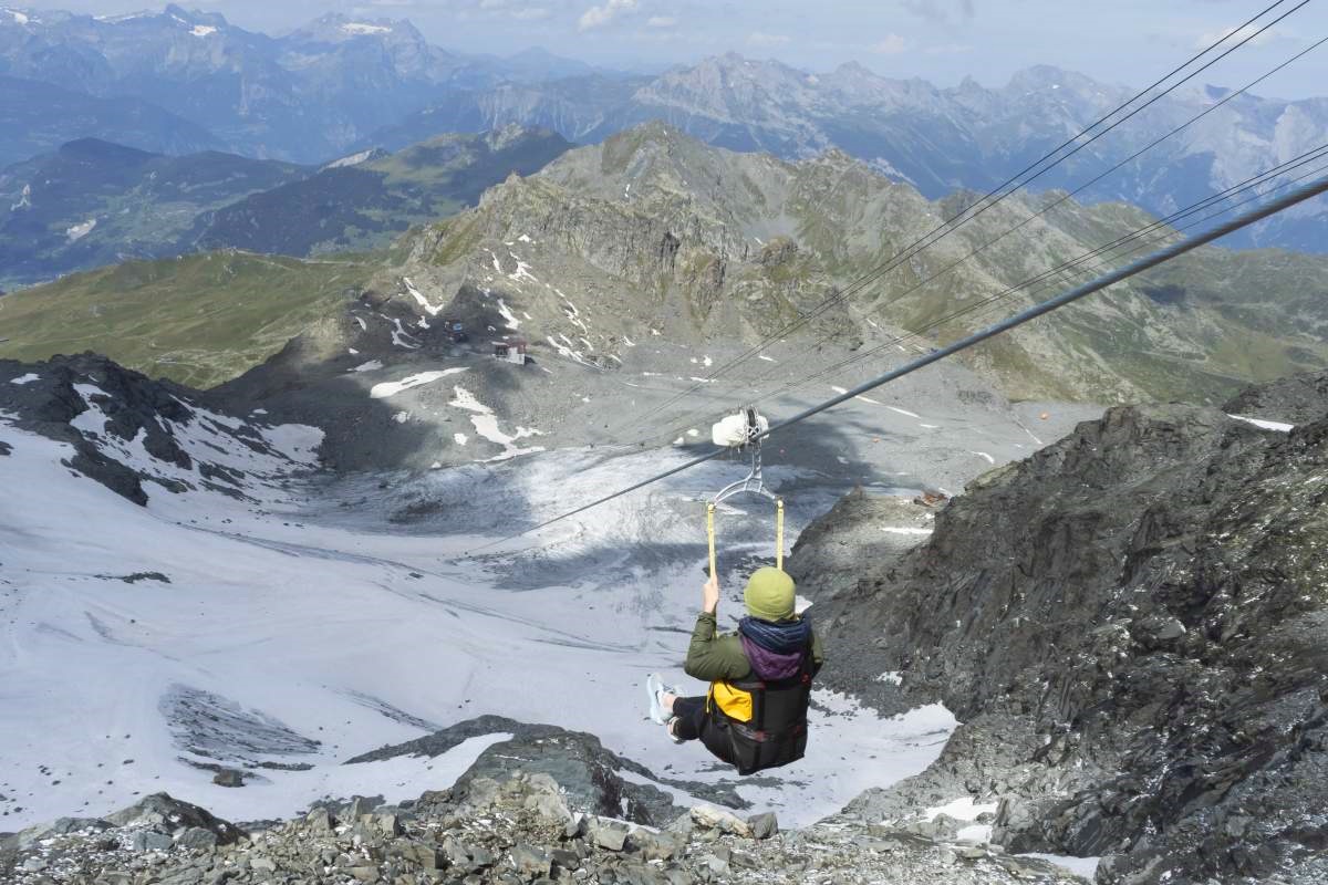 Verbier inaugura la tirolina más alta del mundo con velocidades de hasta 130 km/h, ¿quién da más?