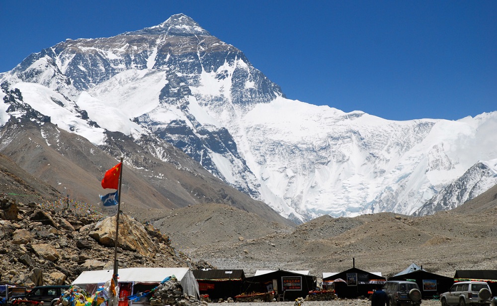 El Everest tiene un problema grave, 14 toneladas de mierda humana, y puede tener solución. 