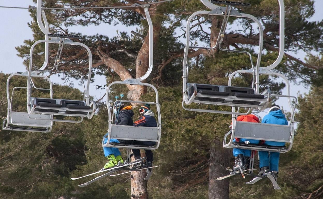 La estación de Navacerrada alega para no perder el esquí