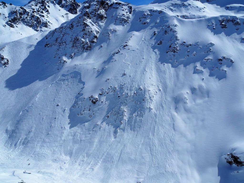 Los Alpes se ponen peligrosos por riesgo de avalancha tras las nevadas