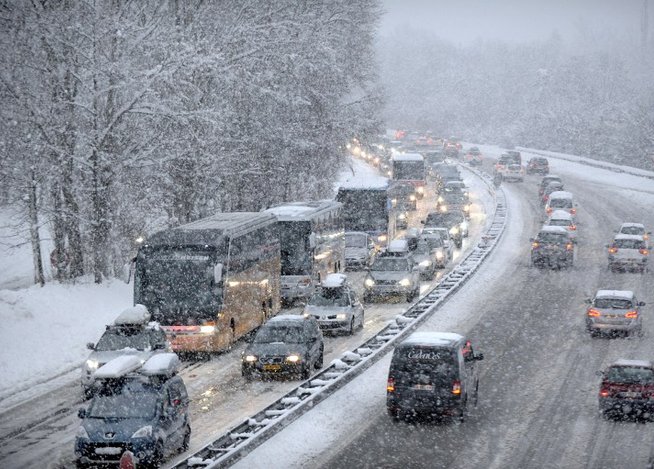 El temporal de nieve lía la mundial en Francia