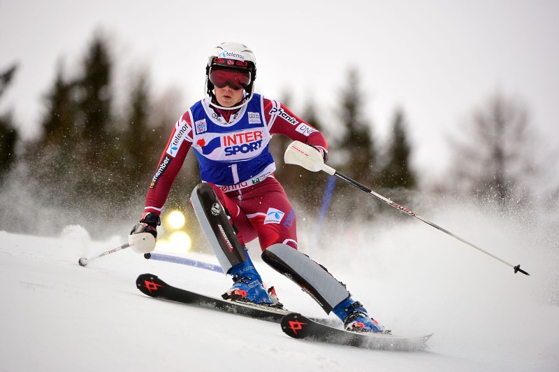 Victoria de Nina Loeseth en un sorprendente Slalom de Santa Caterina