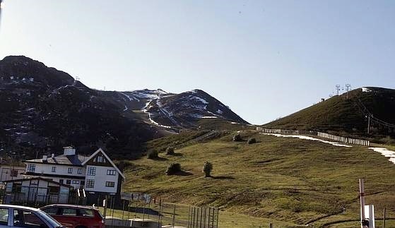 El gobierno asturiano insta a los trabajadores de Pajares a que disfruten ahora sus descansos