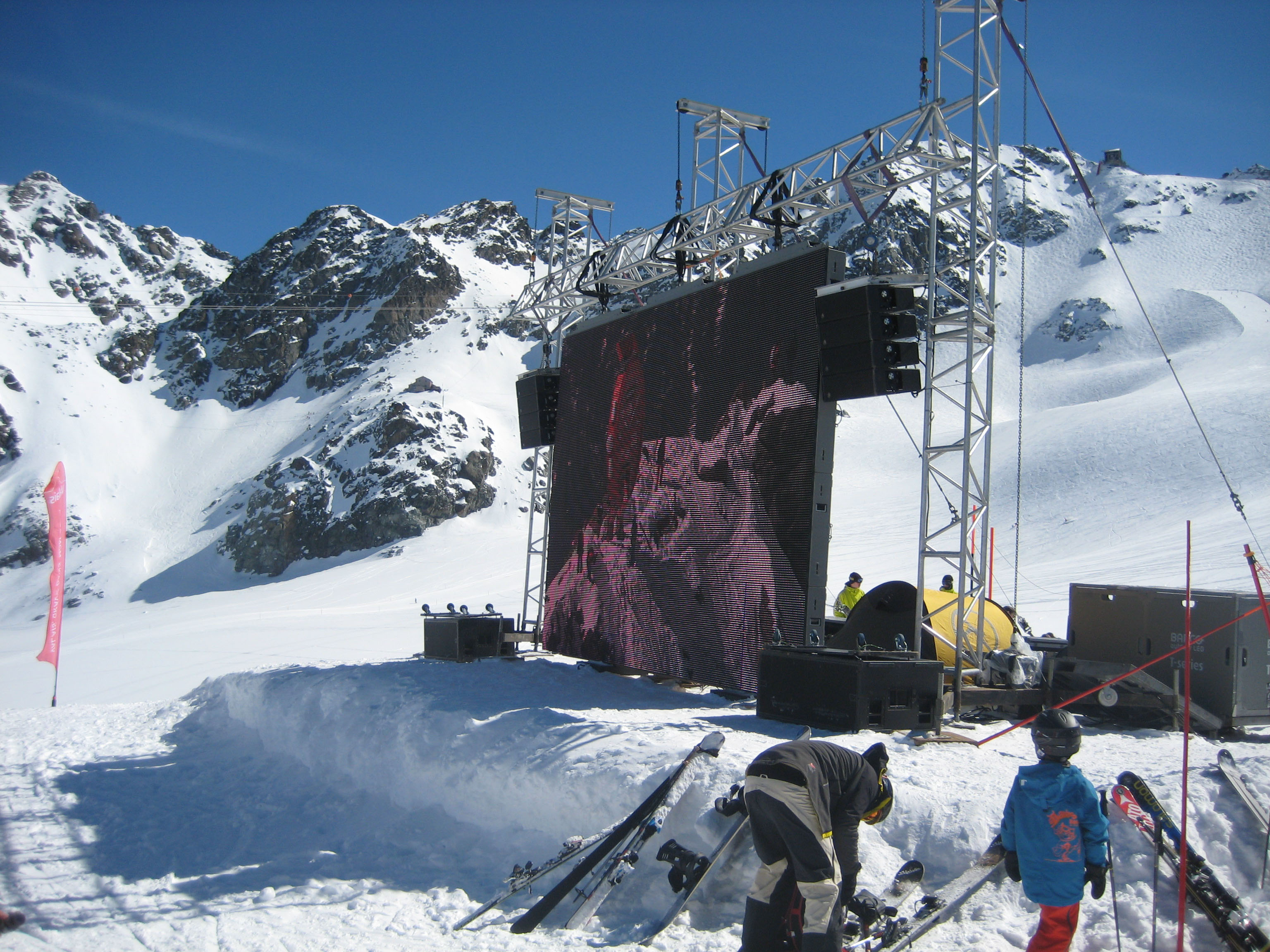 pantalla gigante col de gentianes