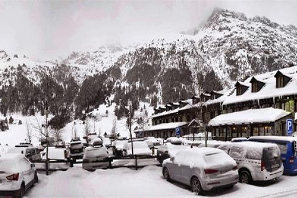 Desalojan a 600 clientes del Balneario de Panticosa por riesgo de aludes