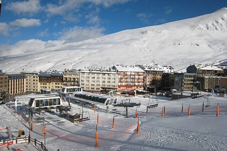 Apartamentos turísticos llenos en Grandvalira gracias a los universitarios