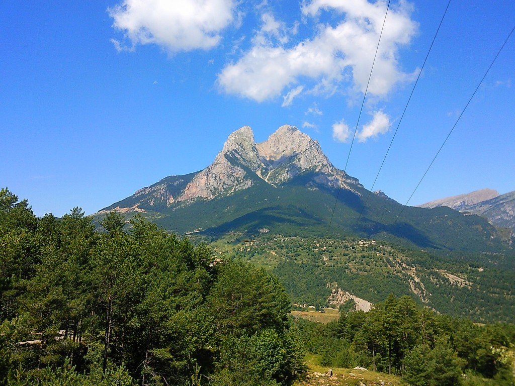 Muere un joven al caer mientras hacía escalada en el Pedraforca