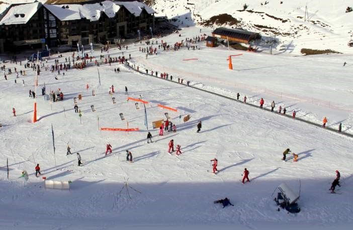 Peyragudes tiene una buena área de principiantes cuya cinta ha sido cubierta este año