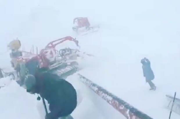 El viento y la gota fría sobre Sierra Nevada aplazan el Campeonato del Mundo en la jornada de hoy 