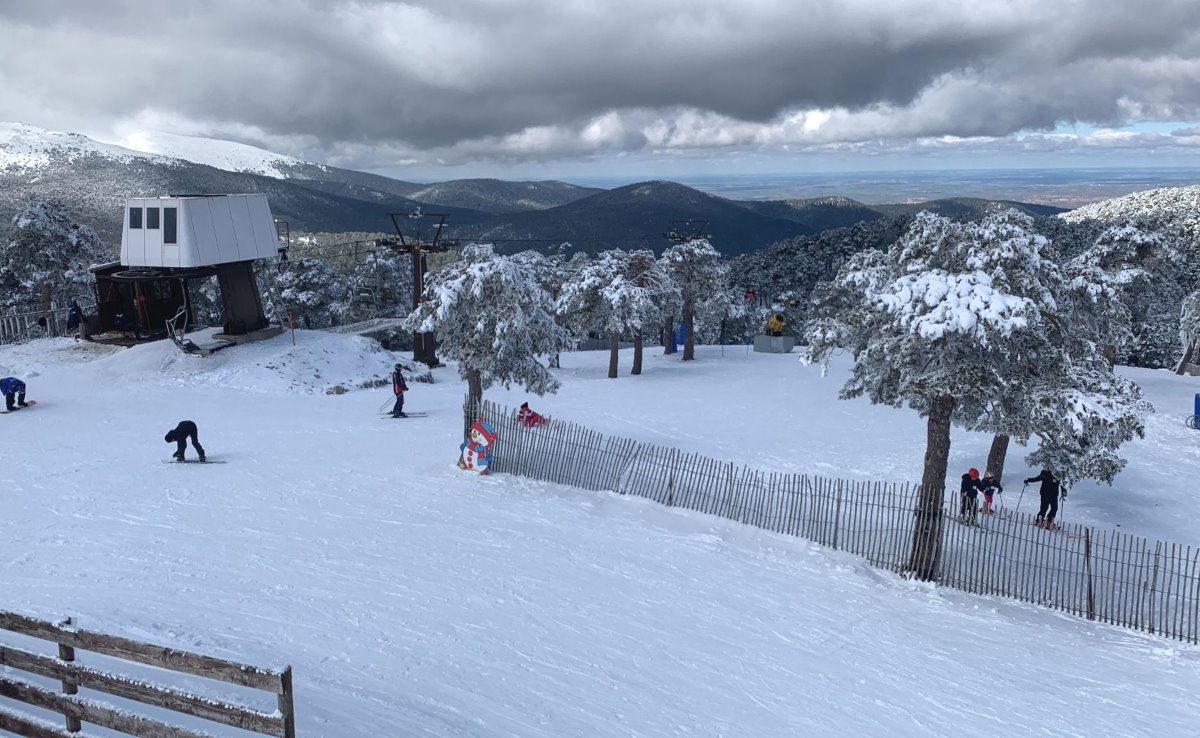 El Puerto de Navacerrada cierra la temporada de invierno con la incertidumbre de su continuidad