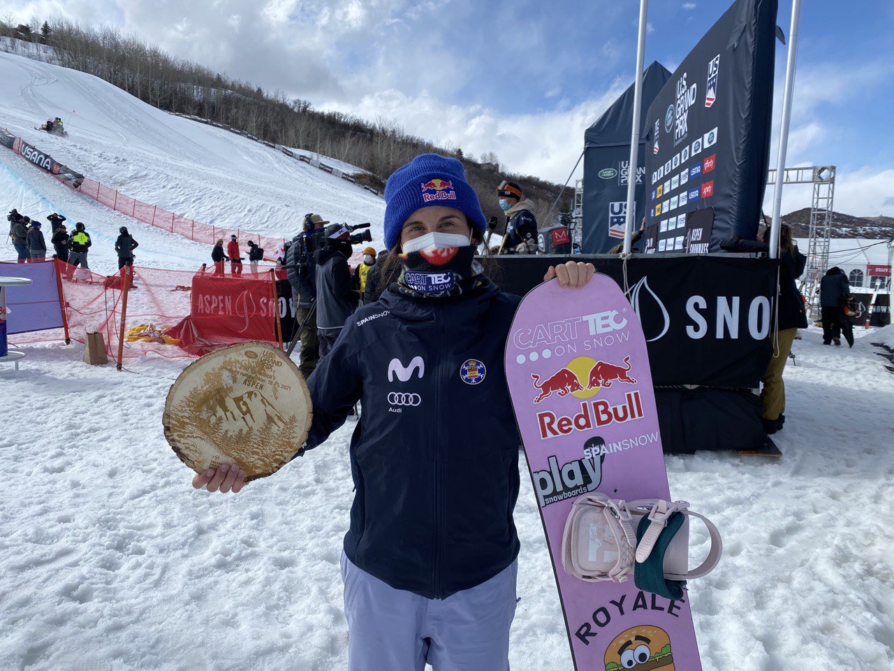 Queralt Castellet, medalla de plata en la Copa del Mundo de snowboard 