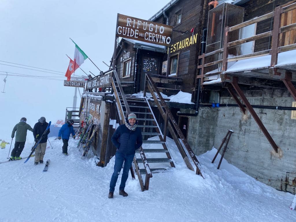 El deshielo de los glaciares mueve la frontera entre Suiza e Italia y vuelve a poner en disputa un refugio