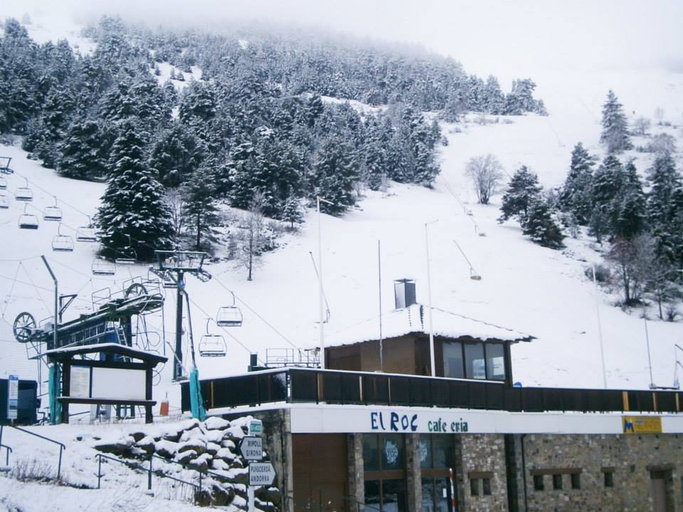 La Molina abrirá mañana sus pistas con espesores entre 40 y 80 cm