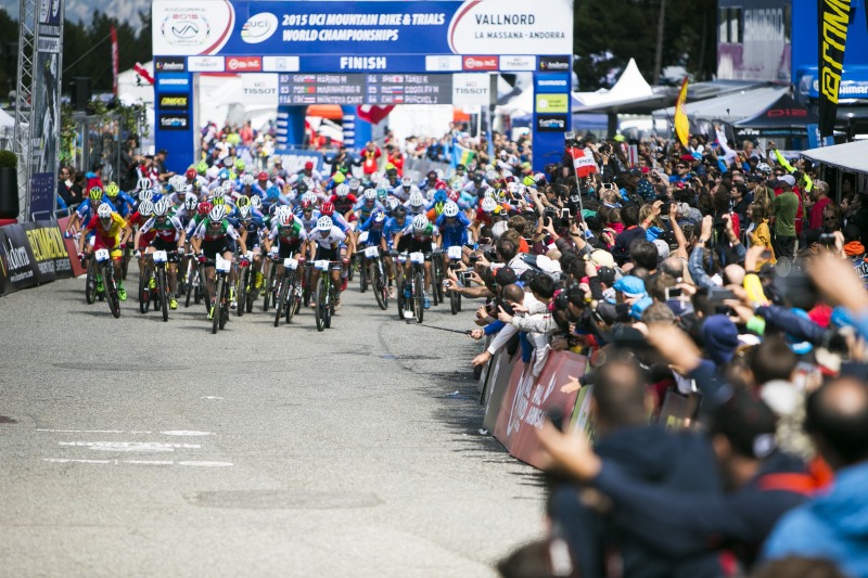 La francesa Pauline Ferrand y el suizo Nino Schurter, campeones del mundo de XCO en La Massana