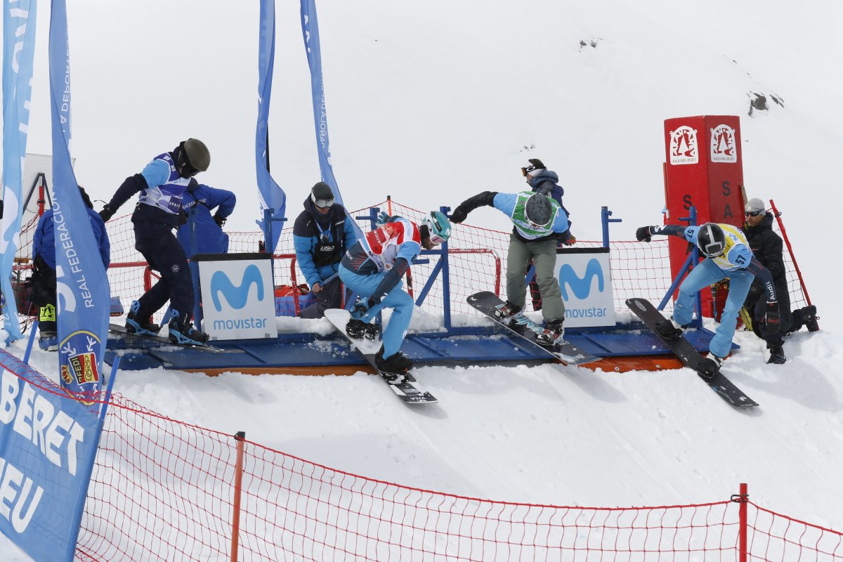 Lucas Eguibar y Naia Aramendia, campeones de España de Snowboard Cross en Baqueira Beret