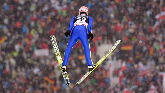 Severin Freund consigue ante su público en Willingen la victoria 100 para Alemania