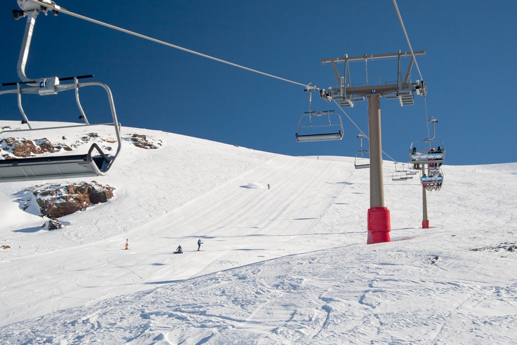 Sierra Nevada se planta en Navidades con casi todo el domino abierto y hasta 200 cm de nieve