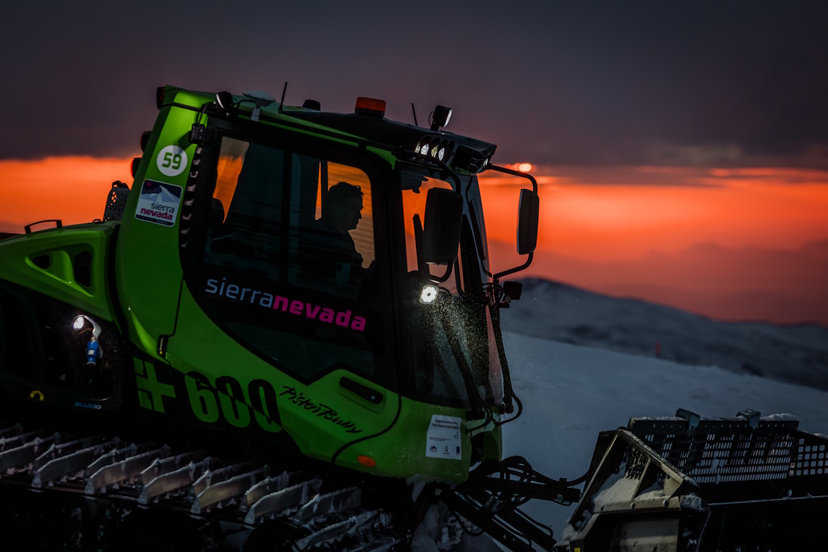 Sierra Nevada amplía su flota de máquinas pisa-pistas con 4 nuevas unidades híbridas