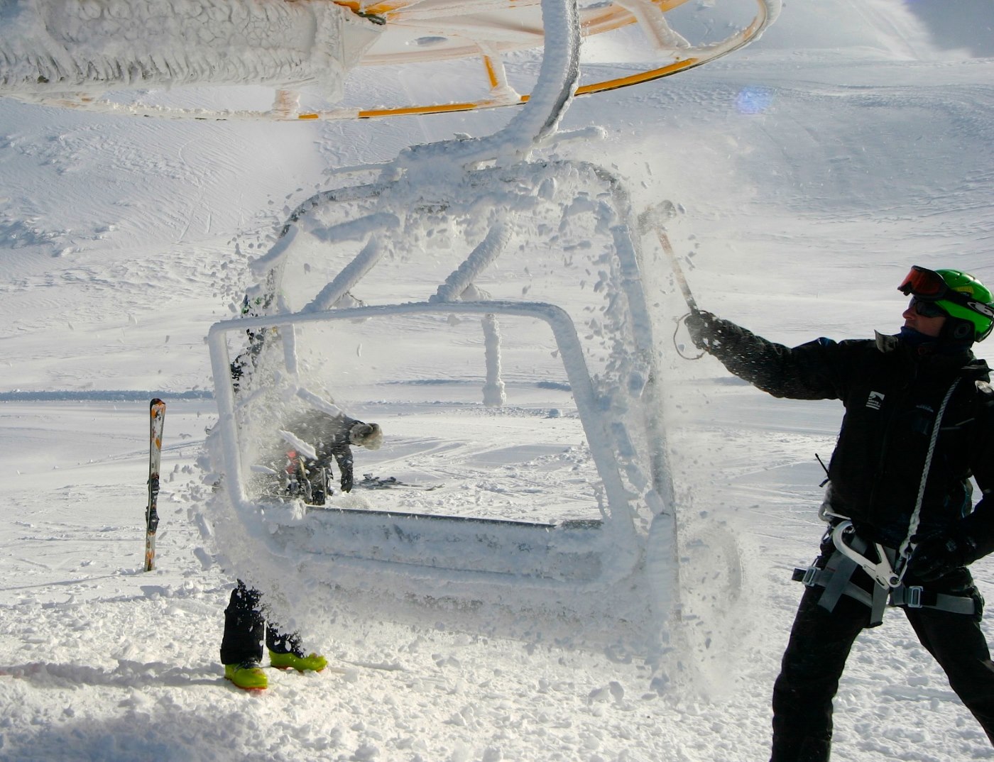 ¿Quieres trabajar? convocan 470 empleos públicos para esta temporada en Sierra Nevada