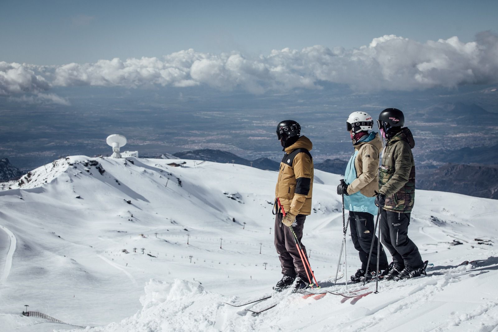 Sierra Nevada abre las seis zonas esquiables y llega a los 70 km de pistas