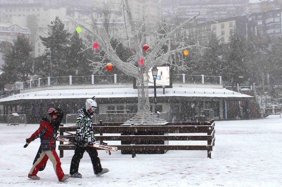 Sierra Nevada recibe más nieve y se propone abrir el Sulayr y la loma de Dílar