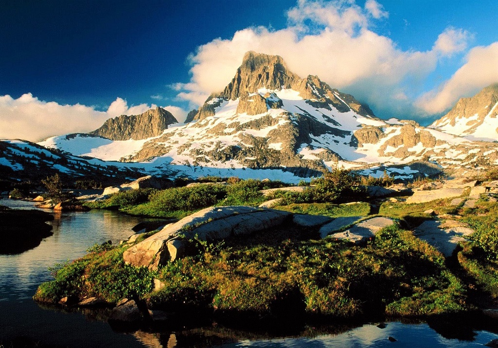 Encuentran con vida a la montañera desaparecida durante 9 días en Sierra Nevada (California)