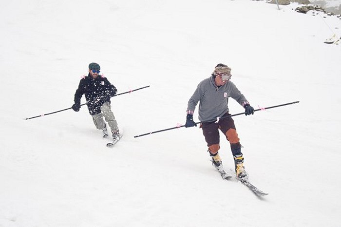 El domingo 'bajada retro' en Sierra Nevada para iniciar la semana del Telemark 