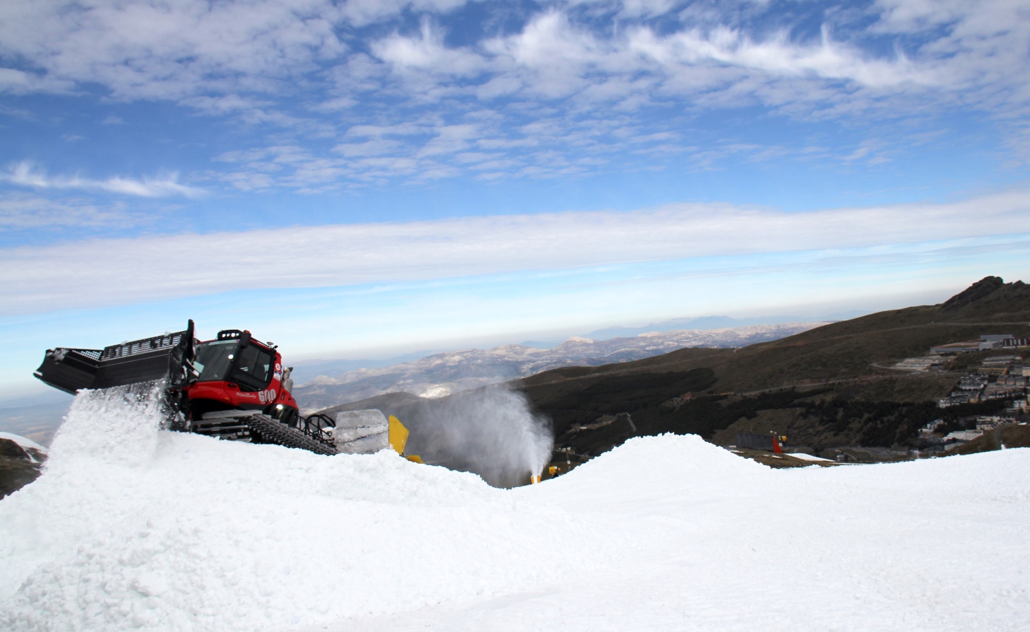 Sierra Nevada ya perfila la pista de la Copa del Mundo SBX de 6 y 7 de marzo