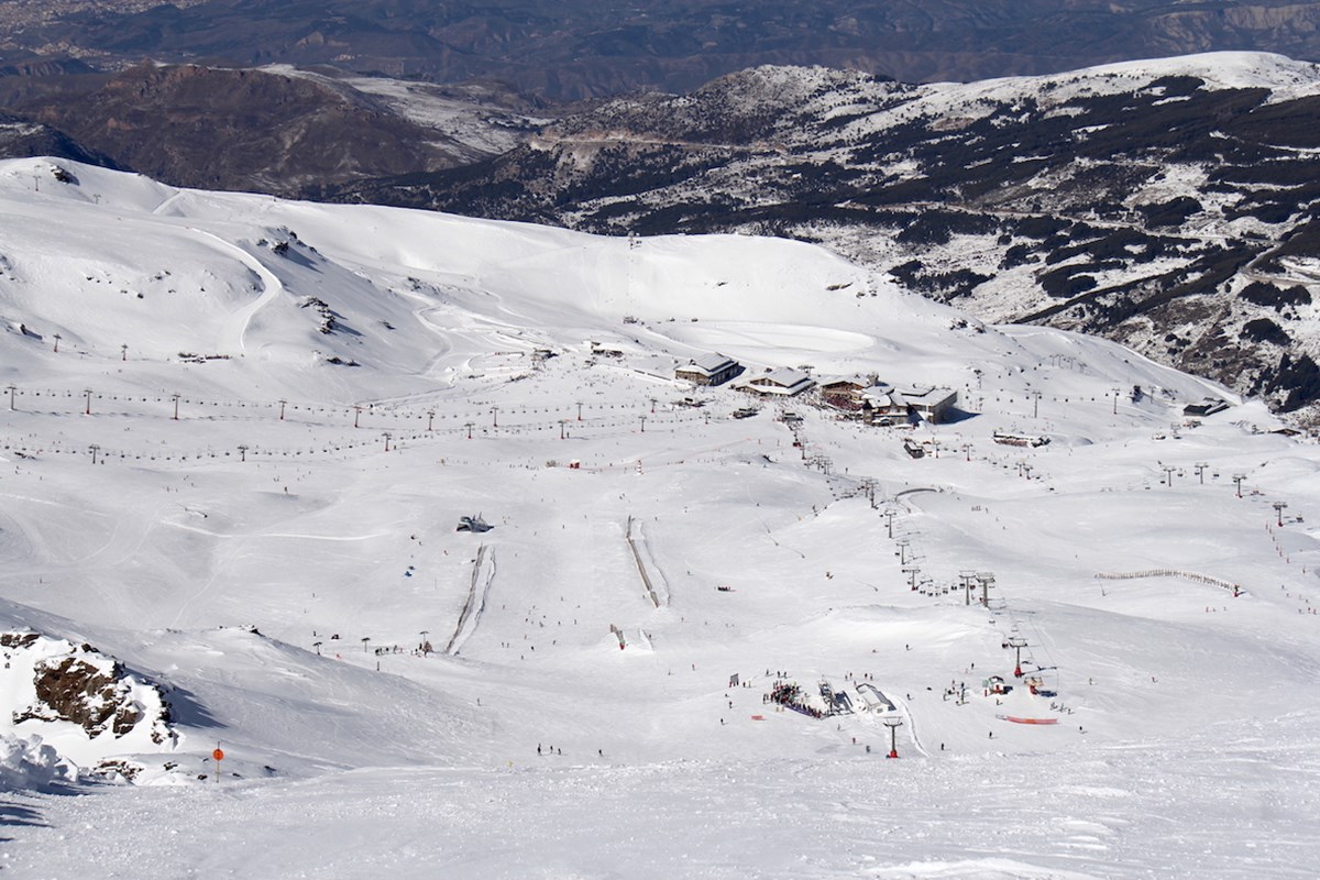 Sierra Nevada en el mejor momento de la temporada: 105 km de pistas y dos metros de nieve