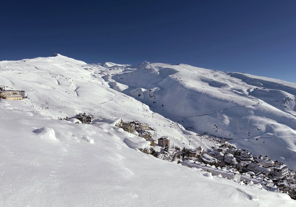 Sierra Nevada firma la segunda mejor temporada de la década con 1,15 millones de usuarios 