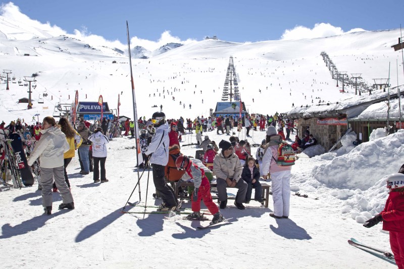 Sierra Nevada propone un animado programa de actividades navideñas con animación infantil, música y cine  