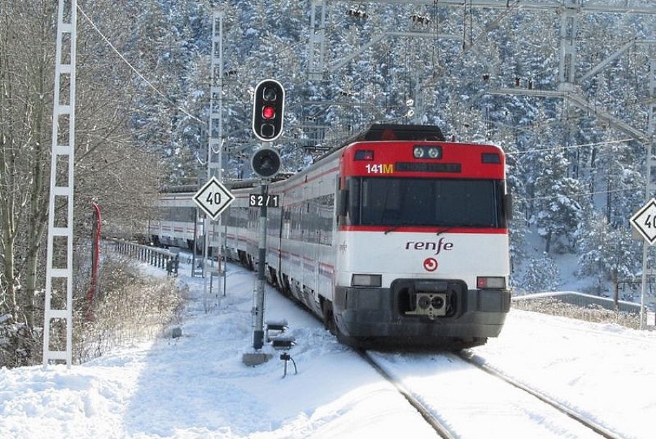 El Tren Blanc vuelve a unir Barcelona con las pistas de esquí tras la pandemia