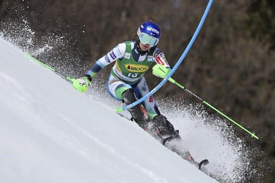 Sorpresa en el slalom que gana la inédita Slokar y otra exhibición de Odermatt en el gigante