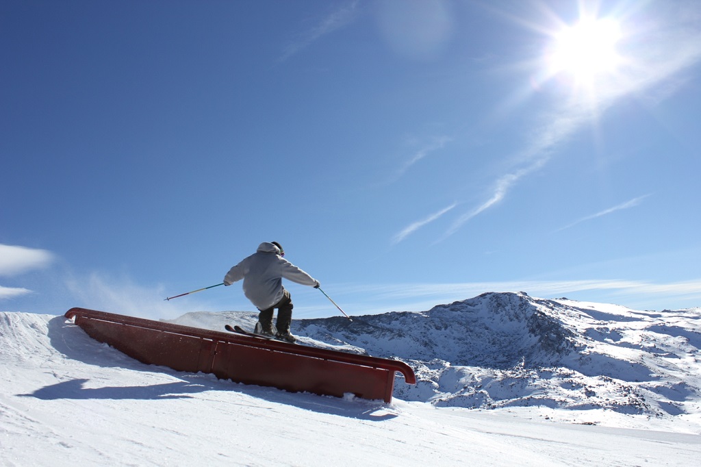 Abiertos dos módulos del Snowpark Sulayr de Sierra Nevada